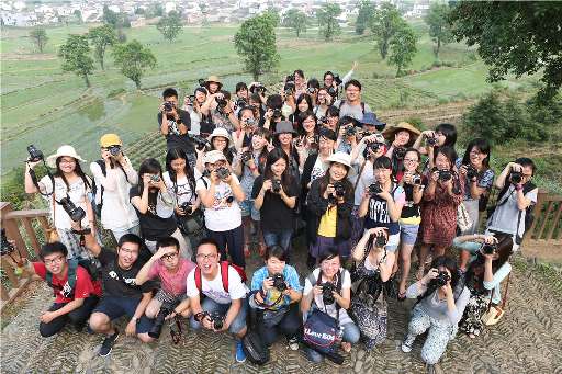 //bbs.chinv8.com/file/S_Journalism/AY2T1006.JPG